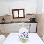 Διαμέρισμα Mirela *