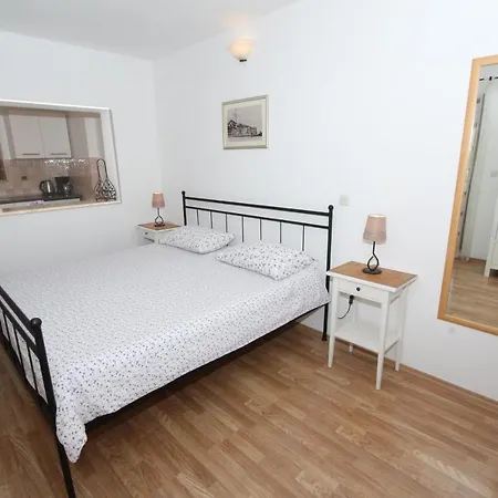 Apartment Mirela Rovinj