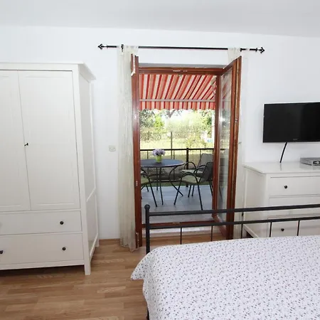 Mirela Apartment