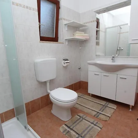 Mirela Apartment *