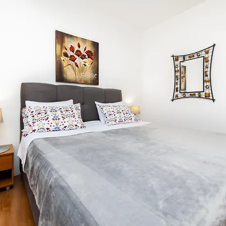Apartamento Mirela *