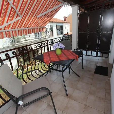 Mirela Apartamento *