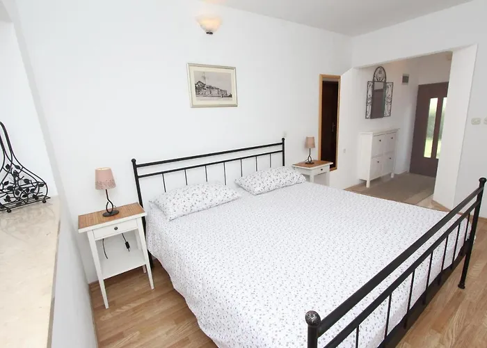 Mirela Apartamento *