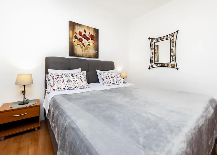Apartamento Mirela *